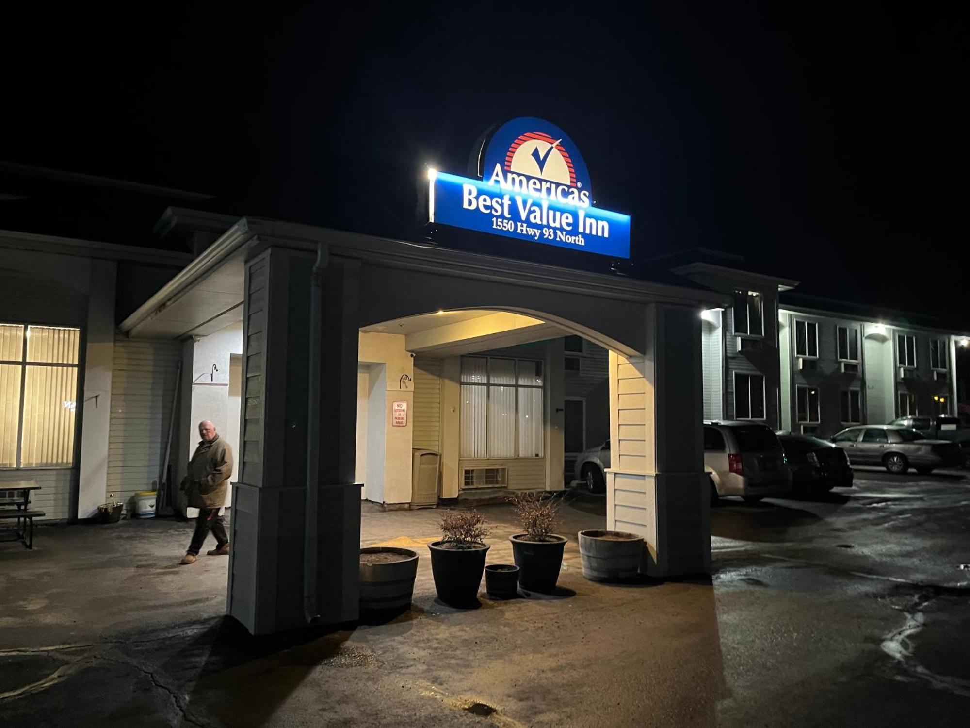 Americas Best Value Inn Kalispell Bagian luar foto